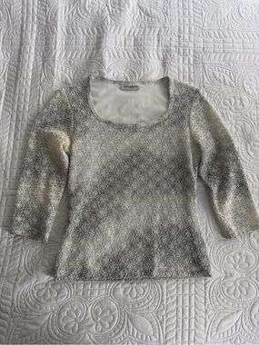 Vintage Wrapper Silver and Cream Scoop Neck Textured 3/4 Sleeve Sweater Medium